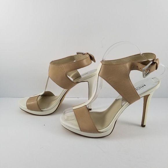 NWOT!!! Micheal by Micheal Kors T-Strap Sandals Size 8. S756 - Picture 8 of 8